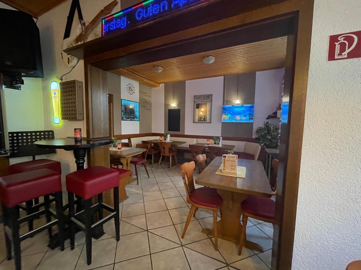 Hotel Zur Dorfschaenke Klotten Extérieur photo