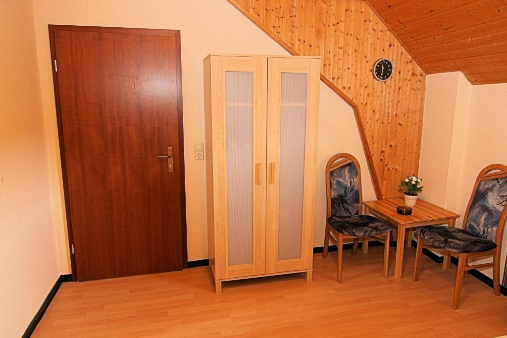 Hotel Zur Dorfschaenke Klotten Chambre photo