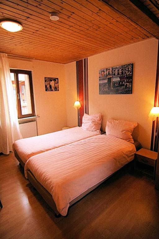 Hotel Zur Dorfschaenke Klotten Chambre photo