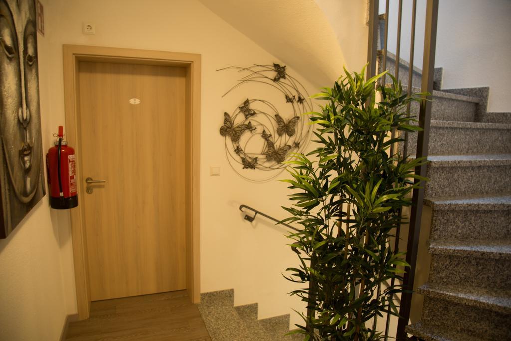 Hotel Zur Dorfschaenke Klotten Extérieur photo