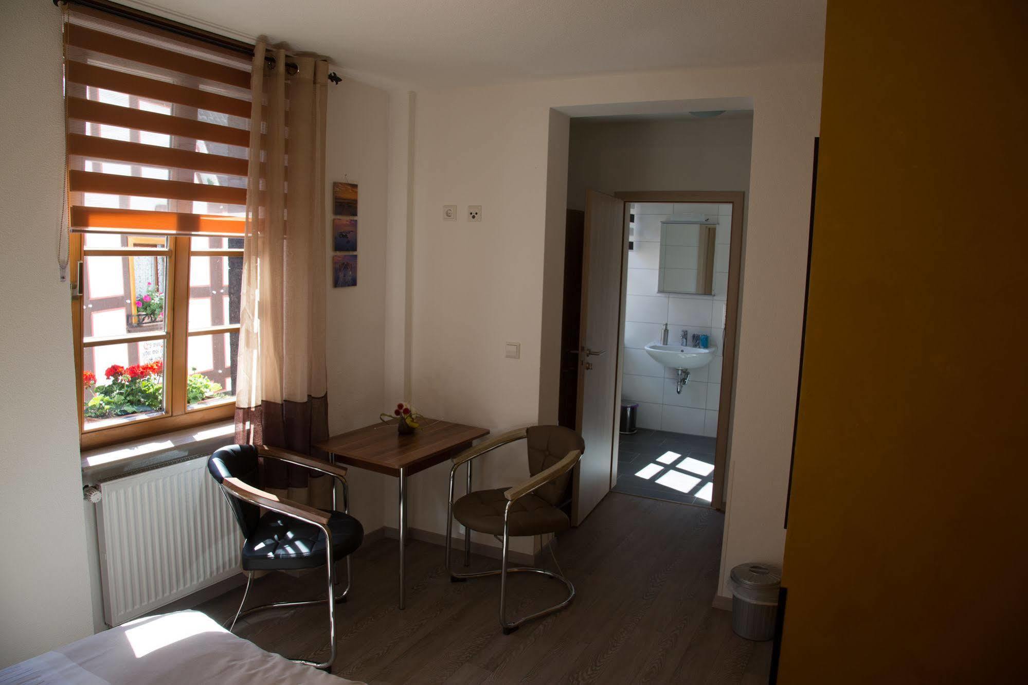 Hotel Zur Dorfschaenke Klotten Extérieur photo